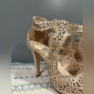 Benjamin Walk Touch Ups Heels